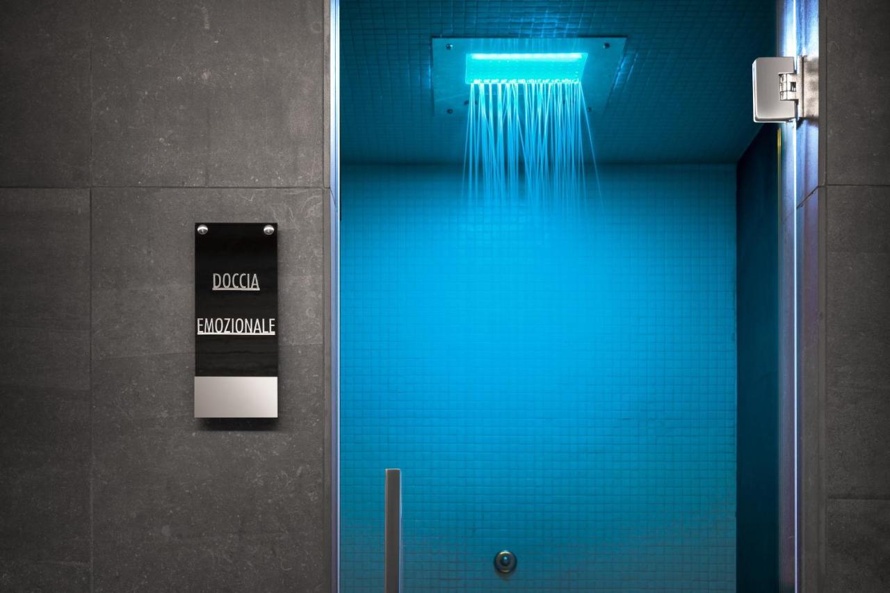 Lhp Hotel Santa Margherita Palace & Spa Santa Margherita Ligure Zewnętrze zdjęcie Emotional shower